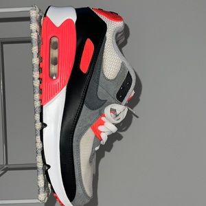 (USED) Nike Air Max Sneakers